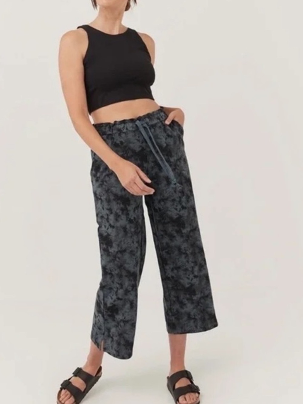 Pact Pull on Daily Twill French Terry Tie-Dye Cropped Wide-Leg Lounge Pants Sz S - Picture 3 of 7